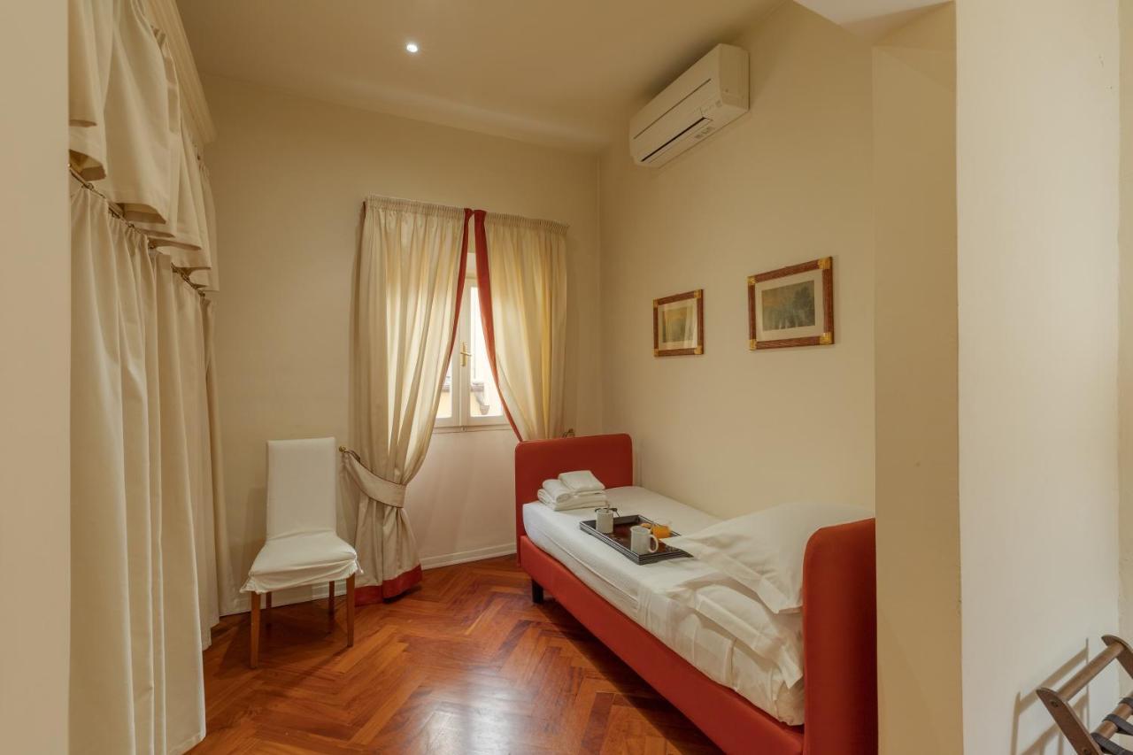 Velluto Elegant Apartment Near The Duomo Florencja Zewnętrze zdjęcie